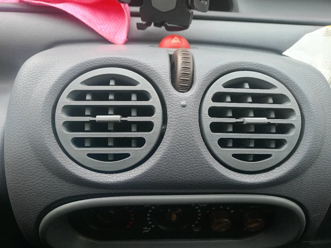 Renault Twingo Orta Havalandırma Izgarası